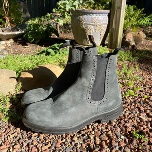 Rustic Black (Grey) Blundstones
